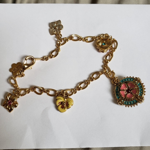 Joan Rivers Gold Pansy Charm Bracelet - Reversible - Picture 5 of 7